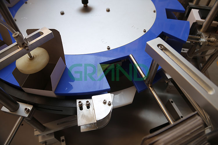 vertical cartoning machine Máy carmpying thẳng đứng05