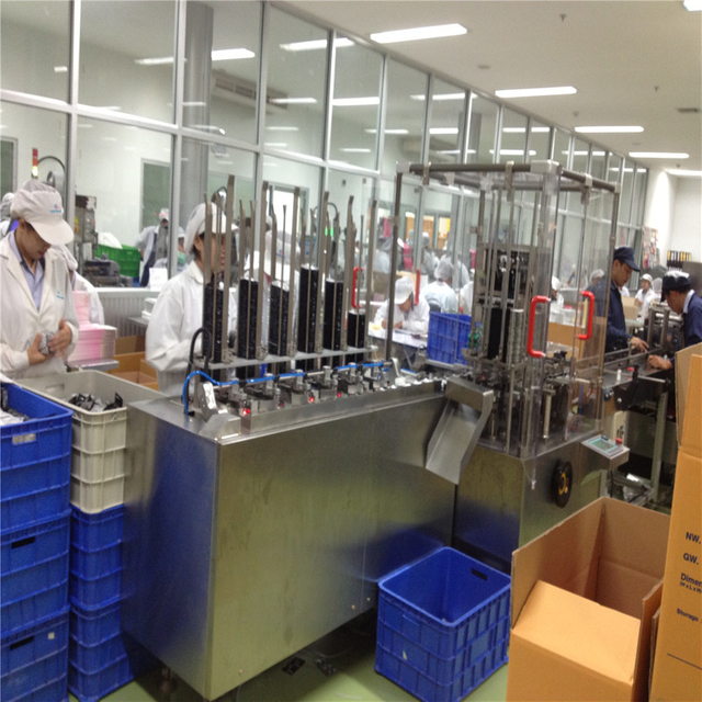 12 miếng bao cao su máy carton