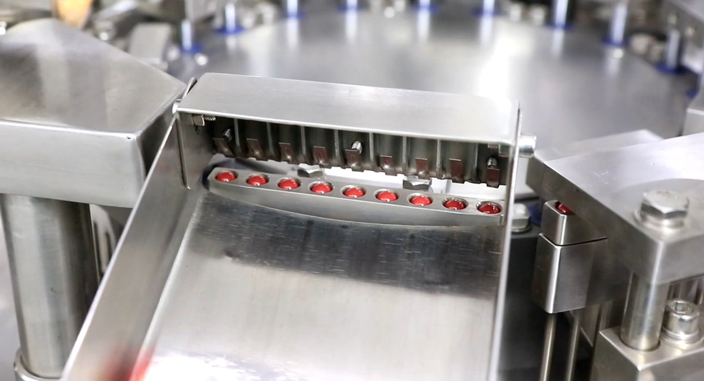 m&aacute;y đ&oacute;ng vi&ecirc;n nang đ&oacute;ng & xả