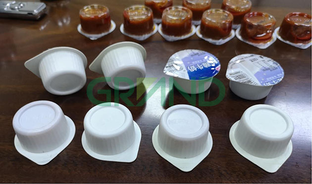 Gói dầu ô liu và máy đóng gói