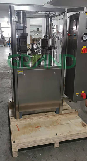 Hoa Kỳ - Máy làm đầy viên NJP 800