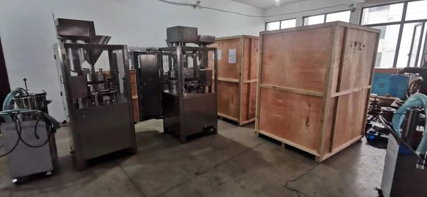 M&aacute;y l&agrave;m đầy vi&ecirc;n nang